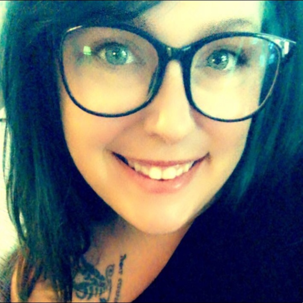 Meet your Posher, Pamela